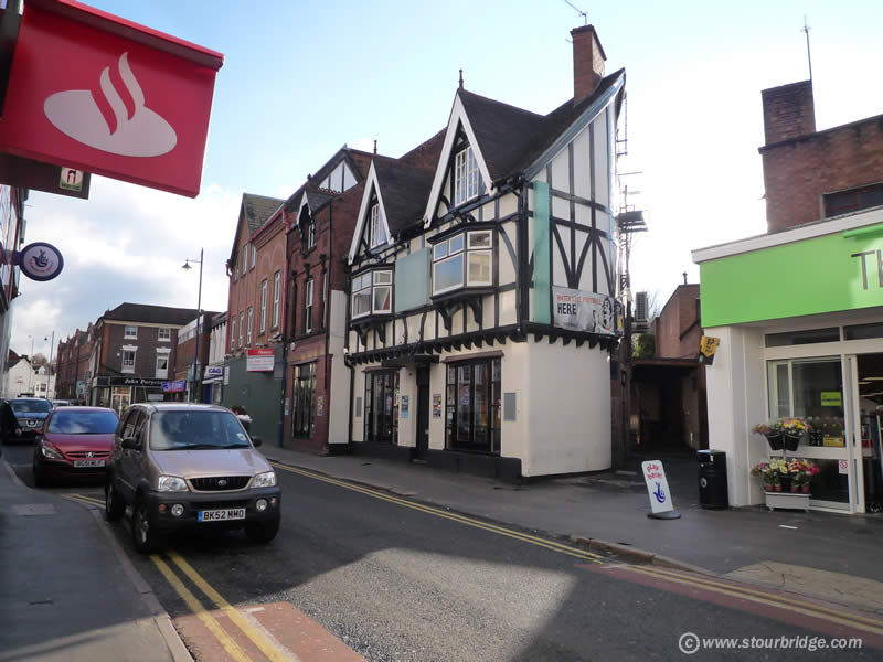 Every pub in a one mile radius of Stourbridge!