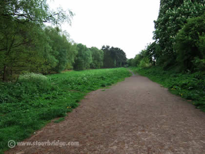 Footpath to the west of Bunkers Hill wood