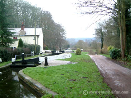 Canal at Dunsley
